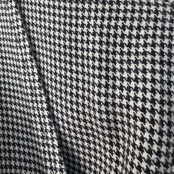 Elegant Black and White Checkered Blaze - Picture 8 of 14